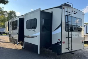 who buys campers for cash